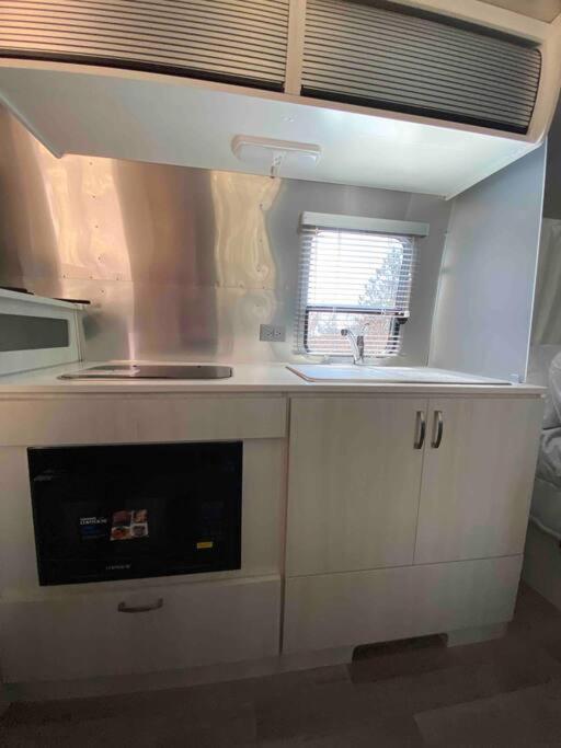 Modern Airstream With Amazing View - 10 To 15 Minutes From Kings Canyon National Park Dunlap Экстерьер фото